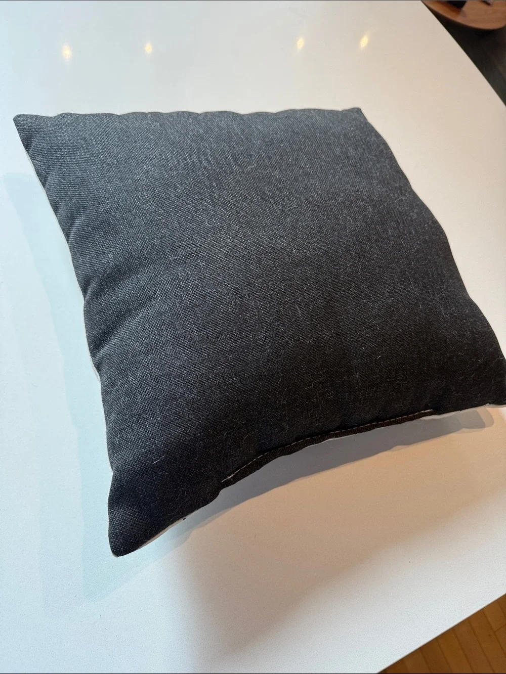 N/A decorative throw